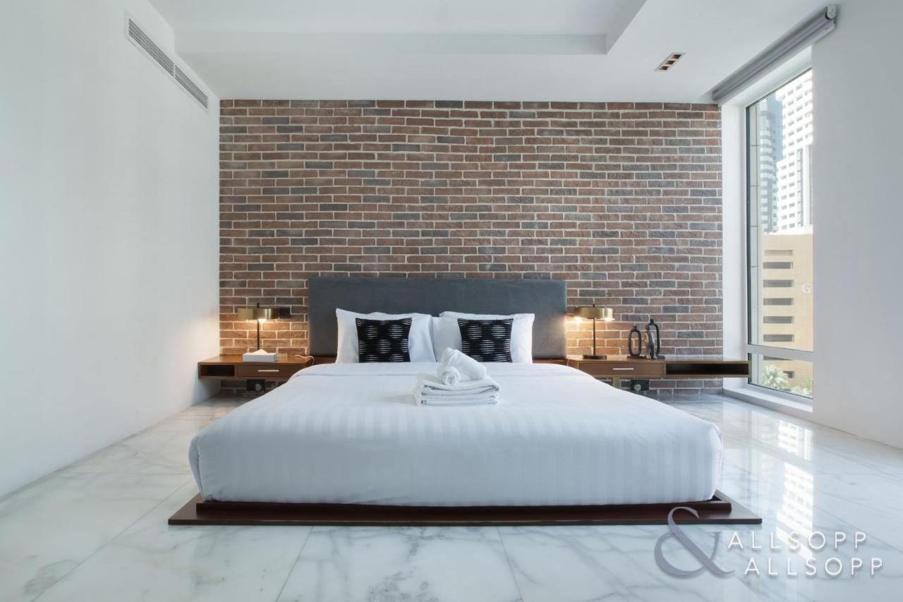 Elegantly Upgraded 1br In Limestone House, Difc - Allsopp&allsopp * Dubai